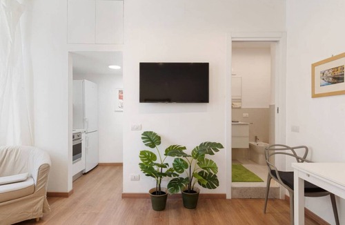 Tricolore Apartment | Easylife - Amazing studio with botanic touch in the Center