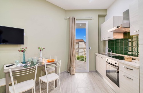 Agnone Bagni Apartment | Eclisse House Few Steps From The Sea, Augusta, Italy