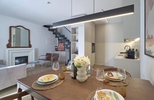 Como Apartment | Elegant Duplex, Pool & Tennis, Private Garden & Private Parking, Como Lake view