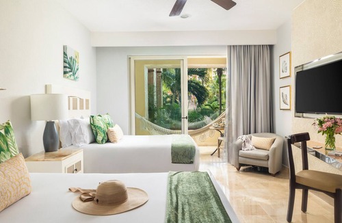 Playa Mujeres Resort | Elite Vacation Club