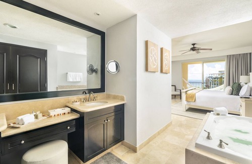 Playa Mujeres Resort | Elite Vacation Club