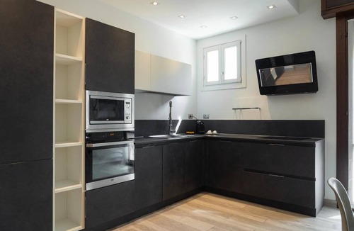 San Faustino-Madonnina-Quattroville Apartment | Emilia Suite Space