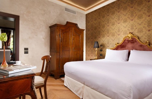 Cannaregio Apartment | Empress Theodora 1-Bedroom Luxury Apartments, a new solution for families.