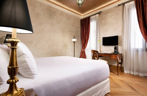Cannaregio Apartment | Empress Theodora 1-Bedroom Luxury Apartments, a new solution for families.