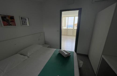 Roseto Capo Spulico Bed & Breakfast | Evergreen