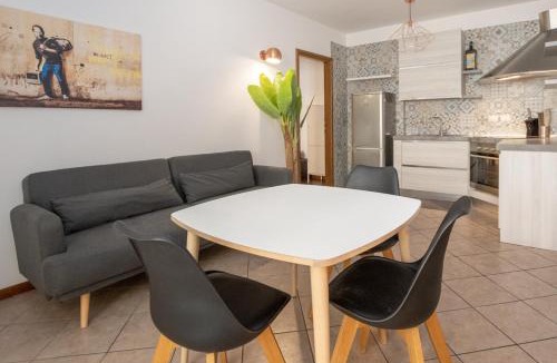 Zona Farini Apartment | Farini Urban Suite - Maciachini Metro M3 - 15min to Duomo - Isola District