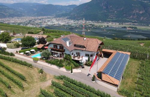 Appiano Sulla Strada del Vino Apartment | Ferienwohnungen Lanserhof