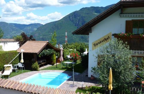 Appiano Sulla Strada del Vino Apartment | Ferienwohnungen Lanserhof