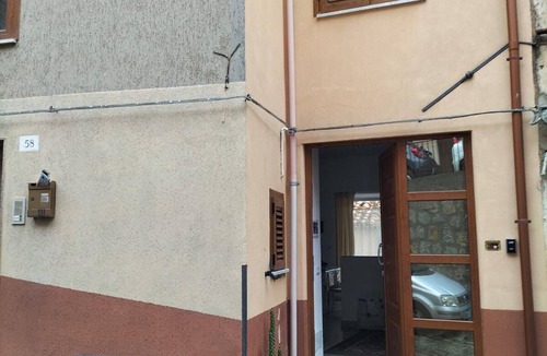 Pollina House | Flat with balcony