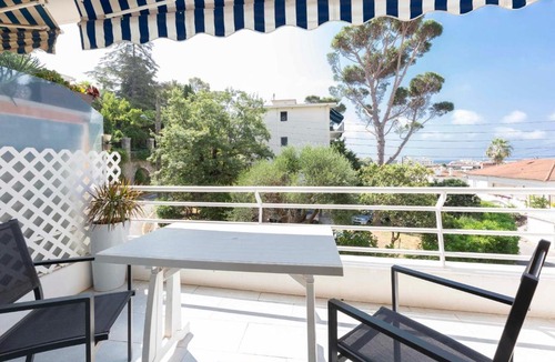 California - Pezou Apartment | Florida 35m studio with sea views close to the Croisette
