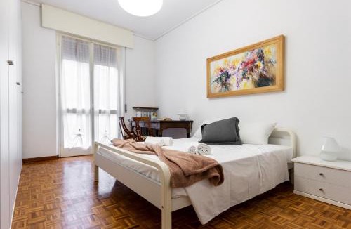 Old Town Apartment | Flower apartment