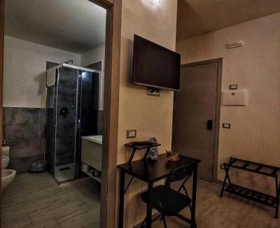 Lonato del Garda House | Foresteria Del Borgo Etrusco