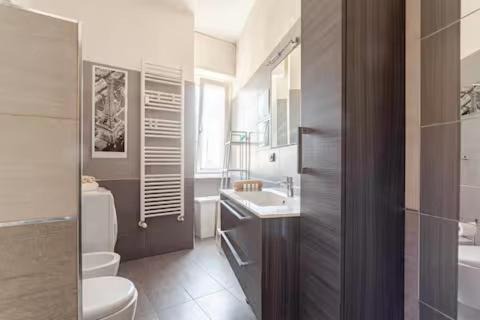 Corsico Apartment | Forum-San Siro Moderno Attico con WIFI e AC