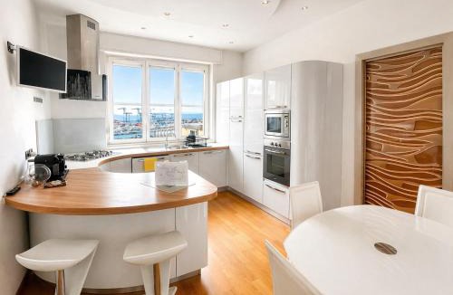 Pegli Apartment | Frank's Sunset