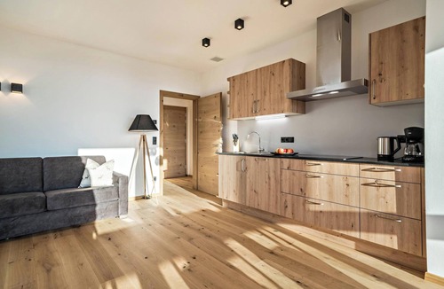 Andriano Apartment | Friendly Apartment "Eiche im Nockerhof" with Mountain View, Wi-Fi & Terrace