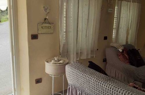Colle di Compito Villa | Gorgeous shabby rustic on Tuscan hills, pool on request