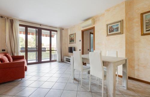 Bruzzano Apartment | GuestHost - Apartment with Balcony nearby M3 Subway Yellow Line
