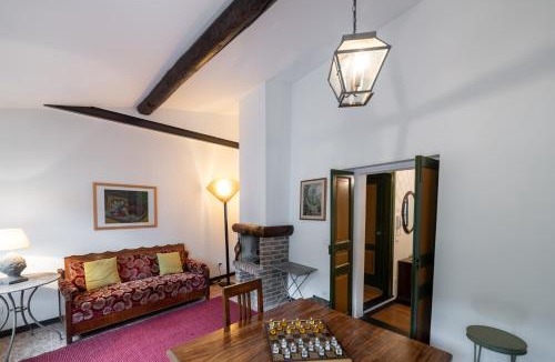 Castel Vittorio Apartment | GuestHost - Castelvittorio Medieval Getaway! Roomy Apartment