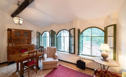 Castel Vittorio Apartment | GuestHost - Castelvittorio Medieval Getaway! Roomy Apartment