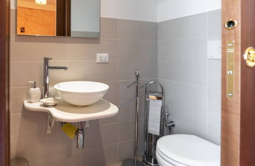Castel Vittorio Apartment | GuestHost - Discovering Liguria! Castelvittorio Duplex Apt x6
