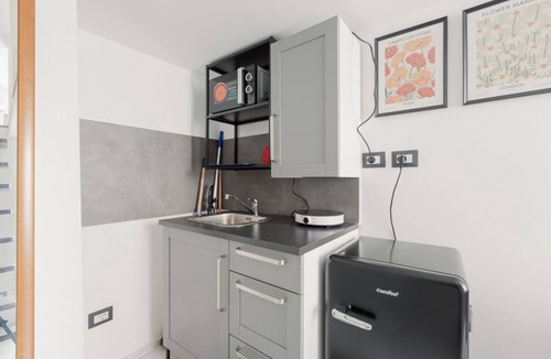 Calvairate Apartment | GuestHost - Studio Apartment with WIFI & AC- Milan Calvairate