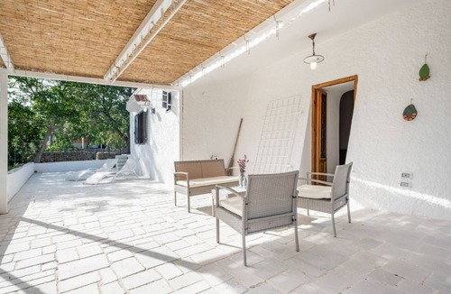 Selva di Fasano Villa | GuestHost - Trullo Bella Vista x4 with patio and parking space