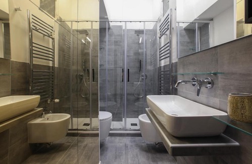 Lazzaretto Apartment | HACCA Collection - Chic 2BR in Cool Porta Venezia District