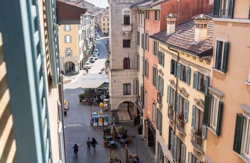 Citta Bassa Apartment | Historic Centre · Leonardo House