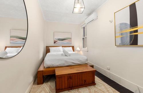 Millers Point Apartment | Historic Millers Point Stay 2BR Near Barangaroo