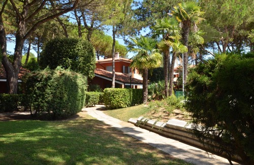Bibione Apartment | Holiday apartment with air conditioning and balcony
