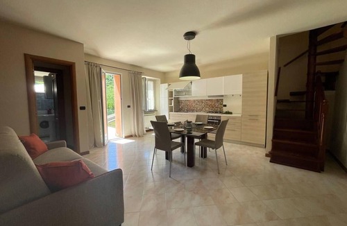 Lorsica Apartment | Holiday flat 'Il Bosco' with terrace
