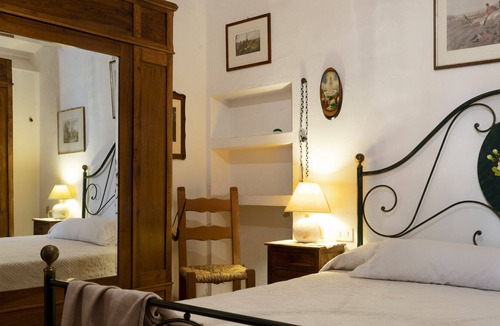 San Pantaleo House | Holiday Home "Casa Carlotta" with Terrace & Wi-Fi
