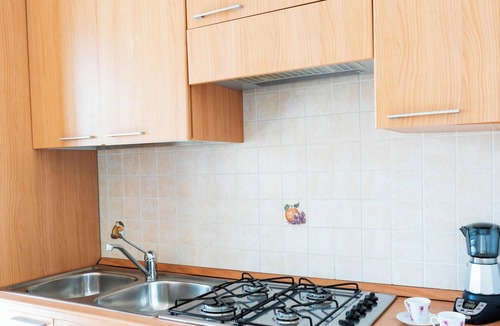 Limpiddu House | Holiday Home 'Limpiddu 4' with Mountain View, Shared Garden and Balcony