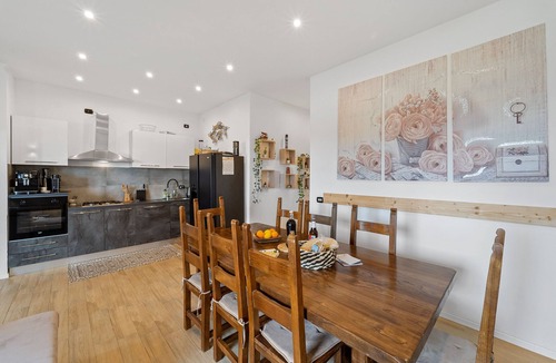 Sarroch House | Holiday Home "Villa Matteo Suite" with Sea View, Shared Pool and Wi-Fi