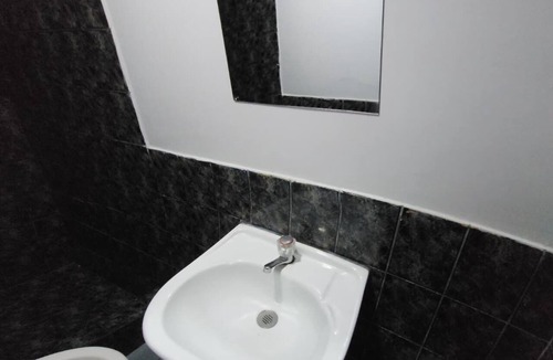 Independencia Hotel | HOSTAL PARIS M&P 3