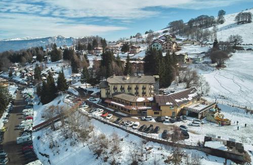 Polsa Hotel | Hotel Dolomiti - Azzurro Club