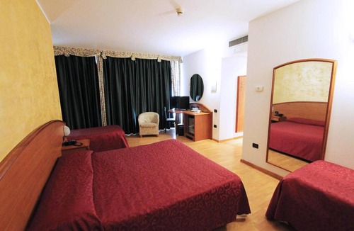 Rione San Maurizio Hotel | Hotel Europa