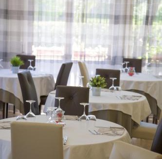 Marcelli Hotel | Hotel Kon Tiki
