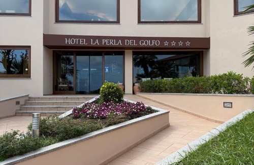 Procchio Hotel | Hotel La Perla Del Golfo