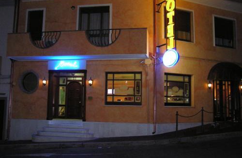 Portoscuso Hotel | Hotel Mistral