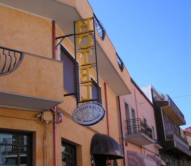Portoscuso Hotel | Hotel Mistral