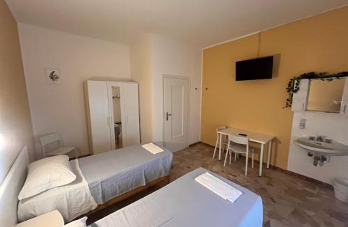 Cesano Boscone House | Hotel Parini