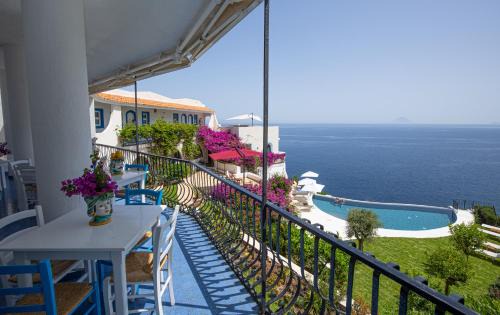 Malfa Hotel | Hotel Punta Scario