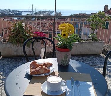 Imperia Hotel | Hotel Robinia