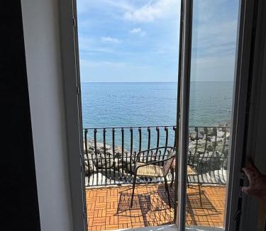 Bogliasco Apartment | HyggeWaves