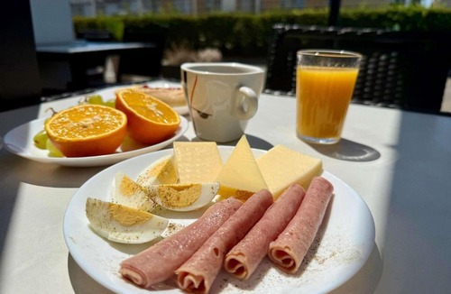Vitrolles Hotel | Ibis Budget Marseille Vitrolles