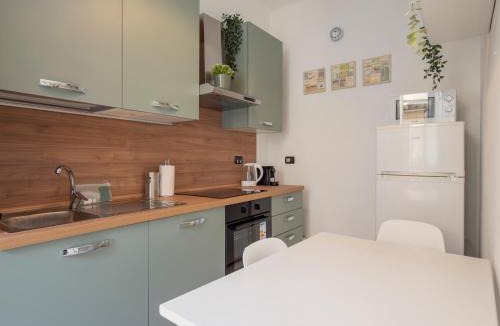 Tricolore Apartment | [IHost Studio] - Premuda 17