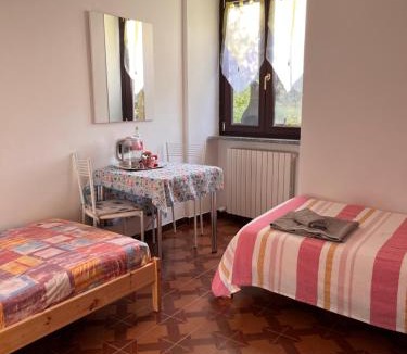 Como Bed & Breakfast | Il Cortile Como Single & Double Room in apartment NO HOTEL
