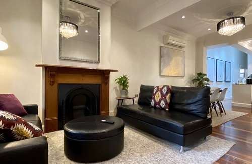 Redfern House | Immaculate 3 Bed City Home - Close to Everything