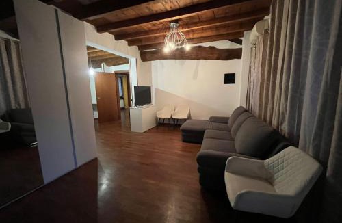 Bergamo Apartment | IRIS Air Conditioning - Free Parking - WiFi - Self Check-in